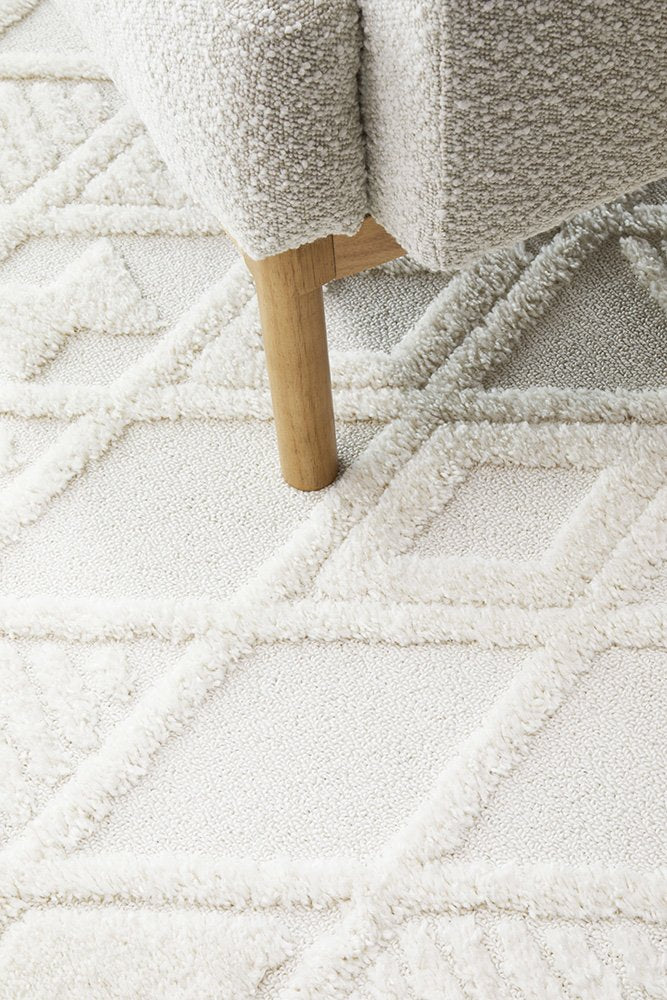 Diamond Detail Textured Floor Rug | White